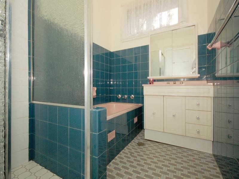 1 Bombell Avenue, Engadine NSW 2233