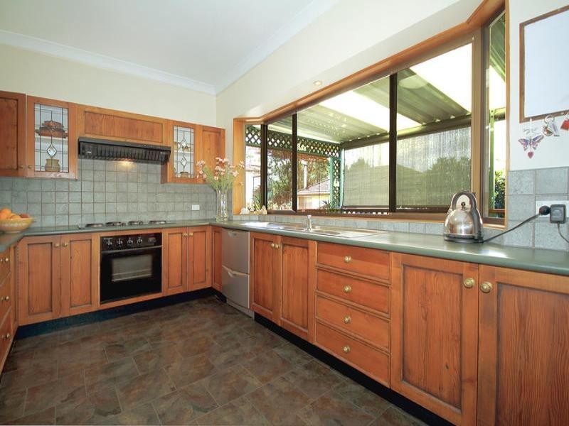 72 Novara Crst, Como NSW 2226