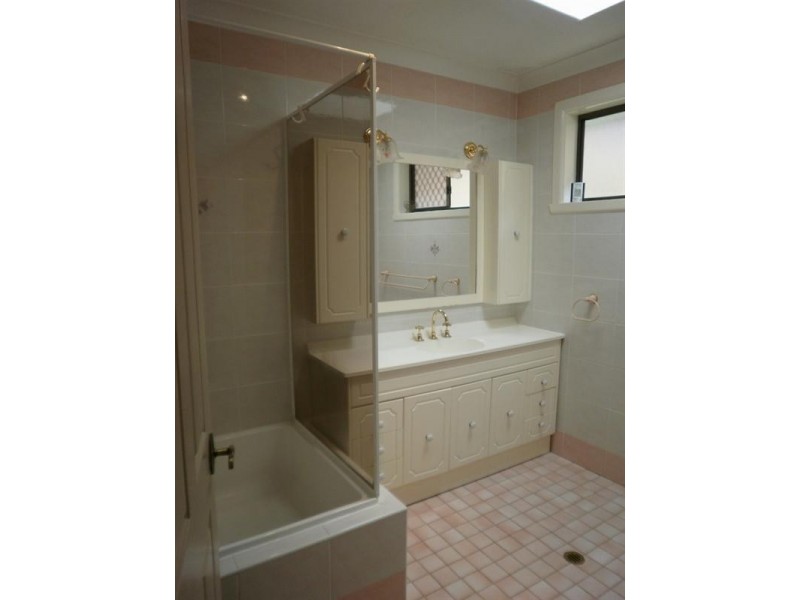 35 Higgerson Avenue, Engadine NSW 2233