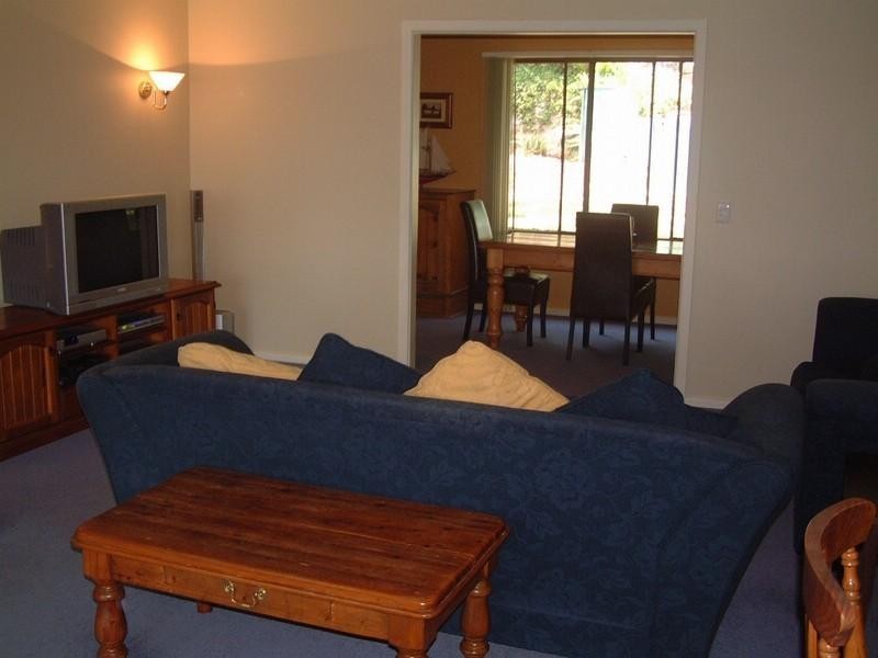 10 Leawarra Street, Engadine NSW 2233