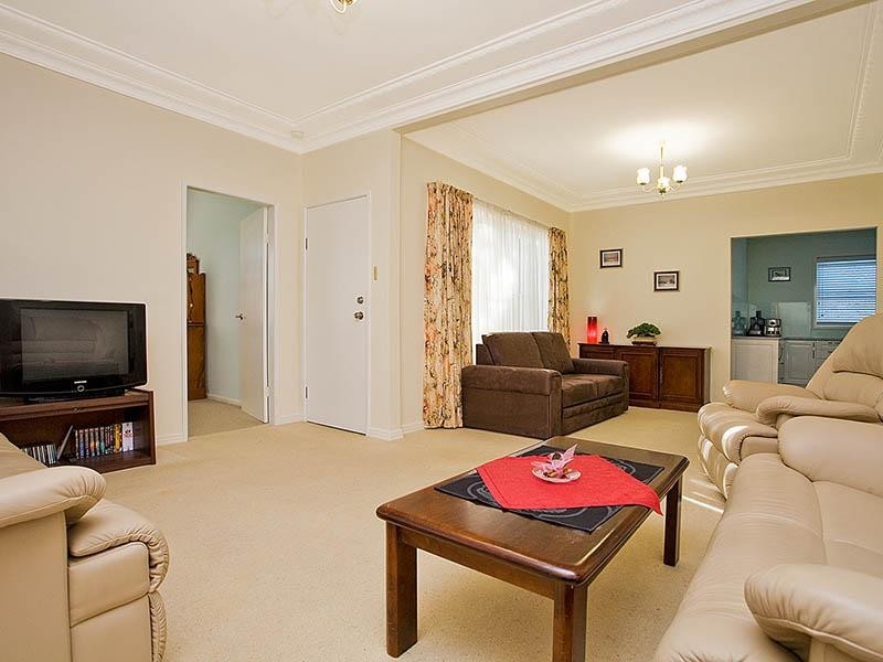26 Rosebery Street, Heathcote NSW 2233