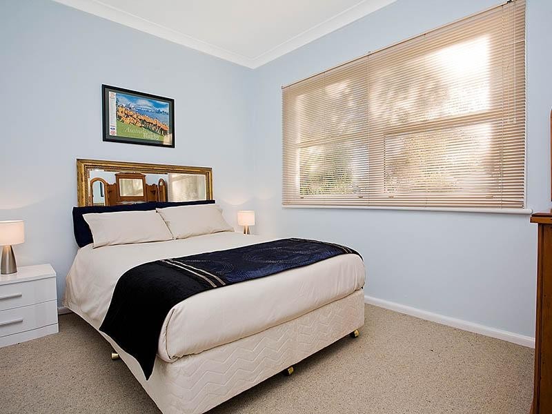 26 Rosebery Street, Heathcote NSW 2233