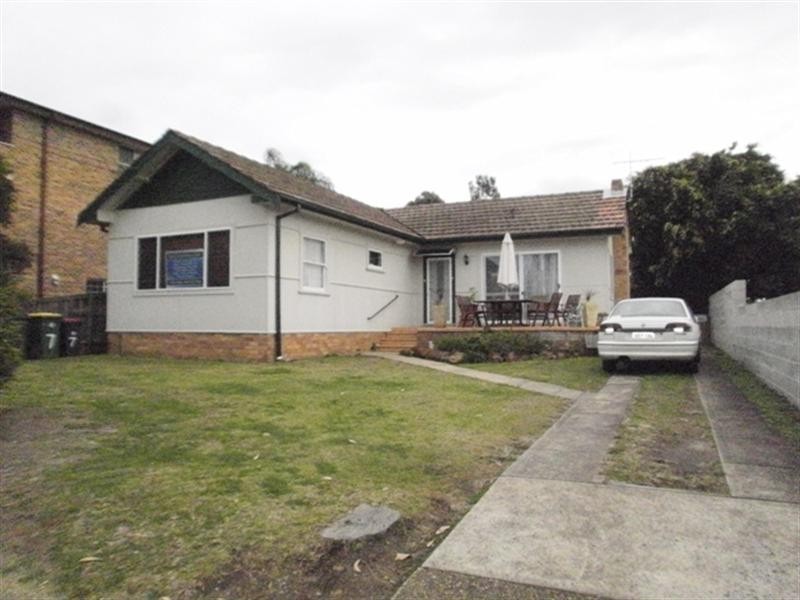 7 Preston Avenue, Engadine NSW 2233