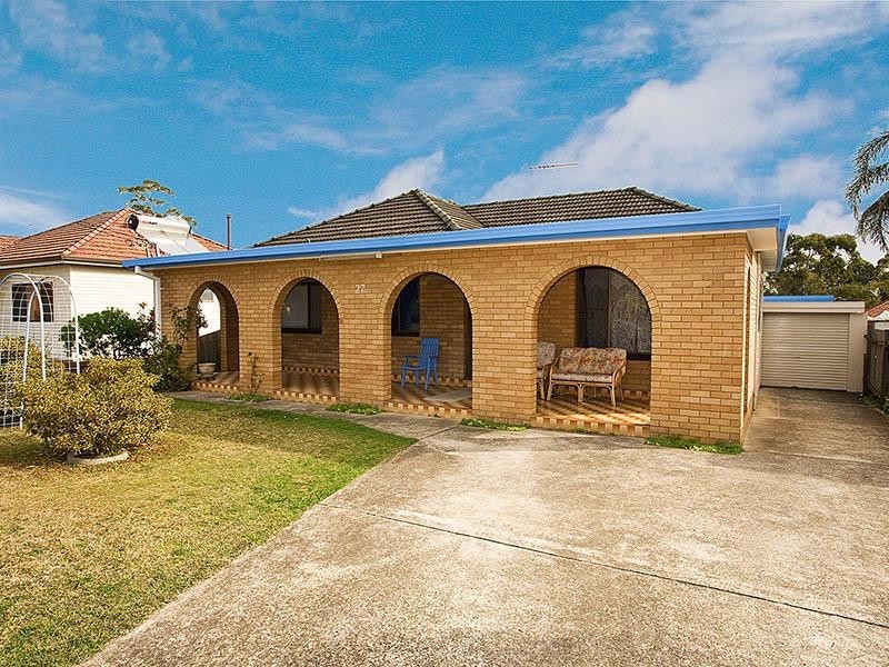 27 Crammond Boulevard, Caringbah NSW 2229