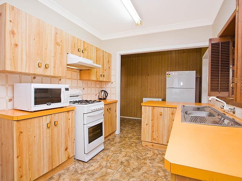 27 Crammond Boulevard, Caringbah NSW 2229