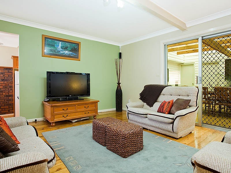 19 Tobruk Avenue, Engadine NSW 2233