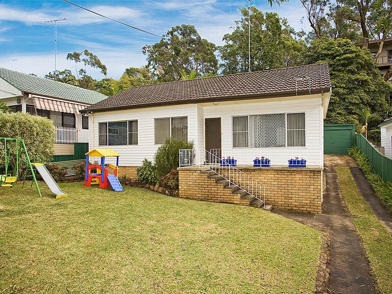 19 Tobruk Avenue, Engadine NSW 2233