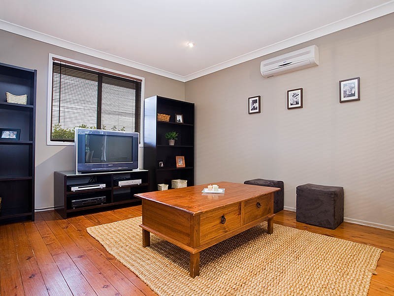 19 Andromeda Crescent, Engadine NSW 2233