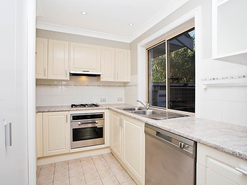 2/10-12 Strickland Street, Heathcote NSW 2233