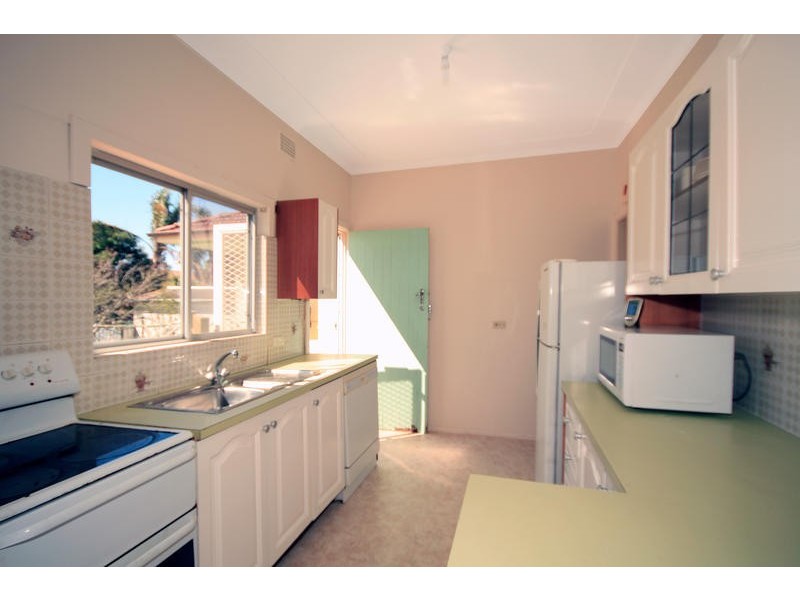 33 Bullecourt Avenue, Engadine NSW 2233