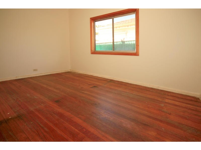 33 Bullecourt Avenue, Engadine NSW 2233