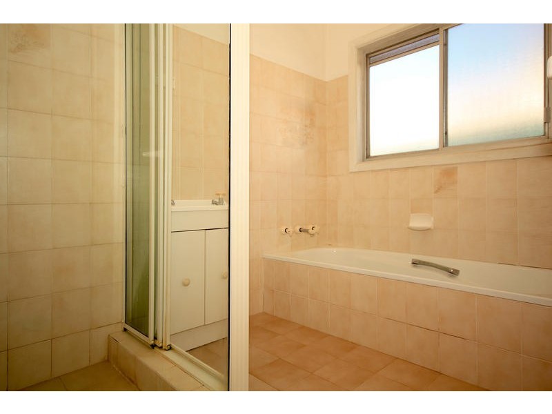 33 Bullecourt Avenue, Engadine NSW 2233