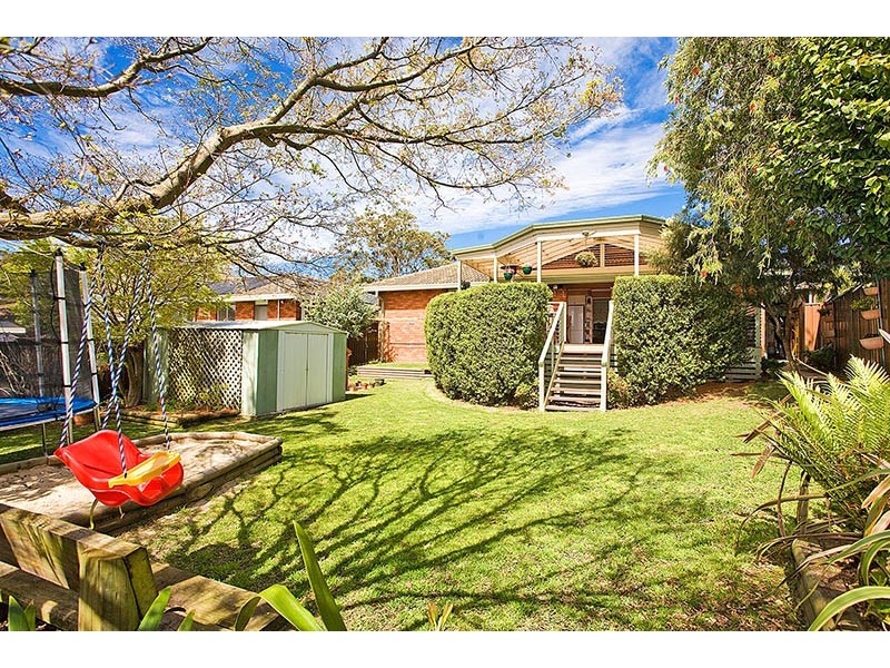 27 Andromeda Crescent, Engadine NSW 2233