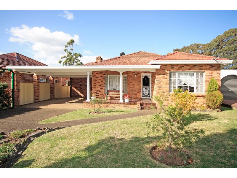 16 Woodford Crescent, Heathcote NSW 2233