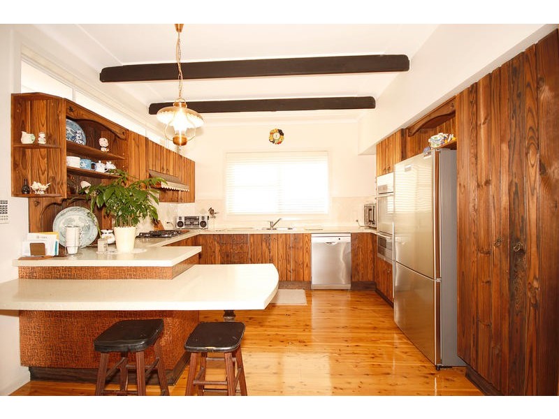 16 Woodford Crescent, Heathcote NSW 2233