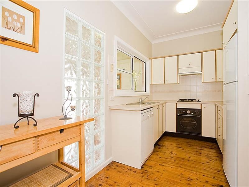 4 Bottleforest Road, Heathcote NSW 2233