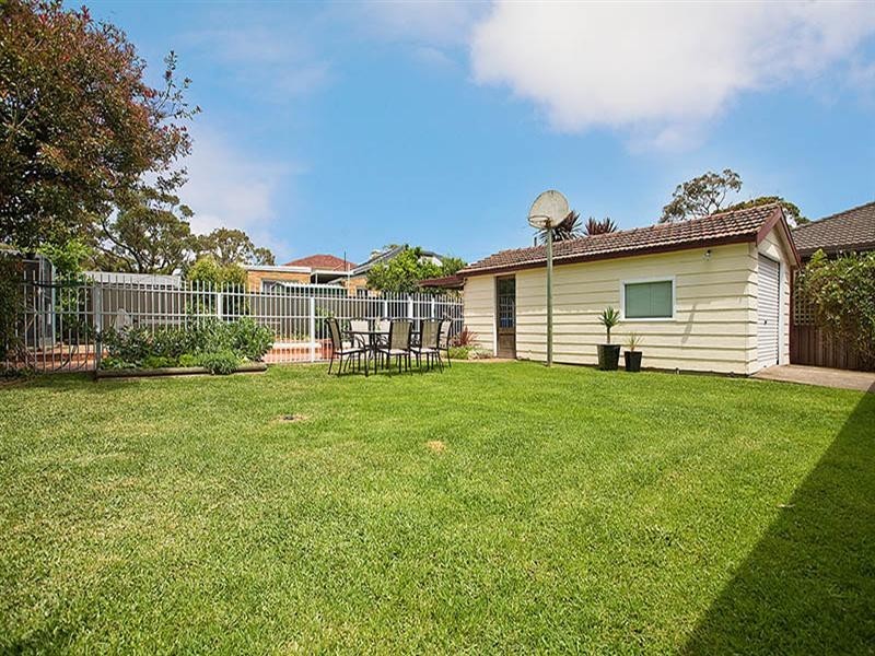 4 Bottleforest Road, Heathcote NSW 2233