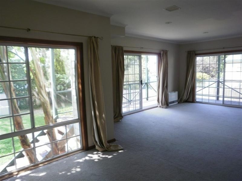 5 Waratah Road, Engadine NSW 2233