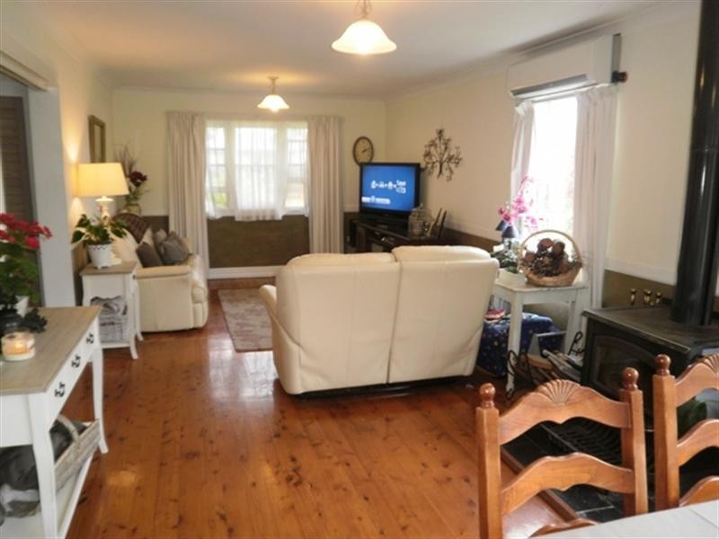 1 Higgerson Avenue, Engadine NSW 2233