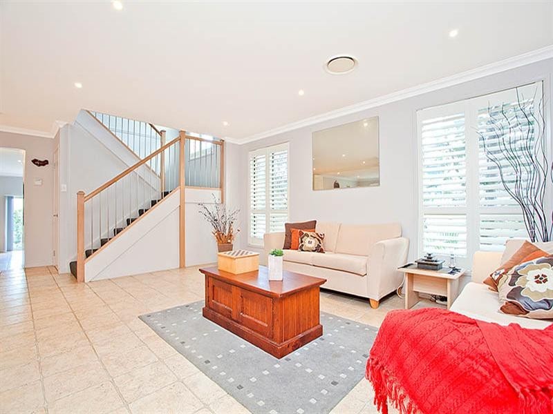 6 Conifer Place, Engadine NSW 2233