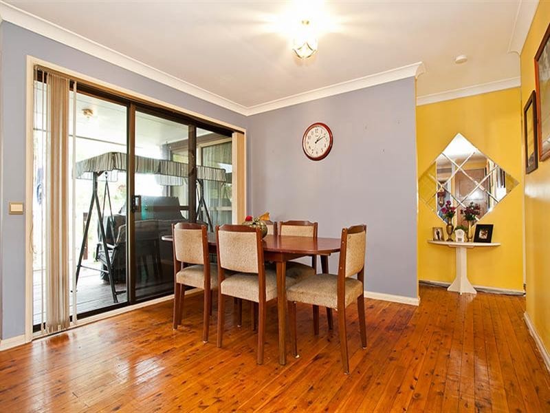 7 Mary Gilmore Place, Heathcote NSW 2233