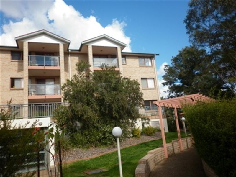 15/28 Leonay Street, Sutherland NSW 2232