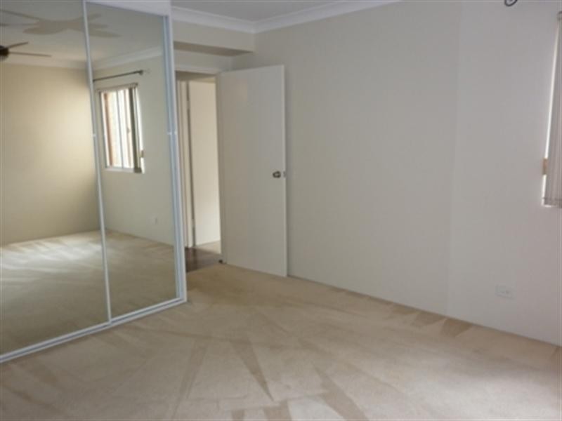 15/28 Leonay Street, Sutherland NSW 2232