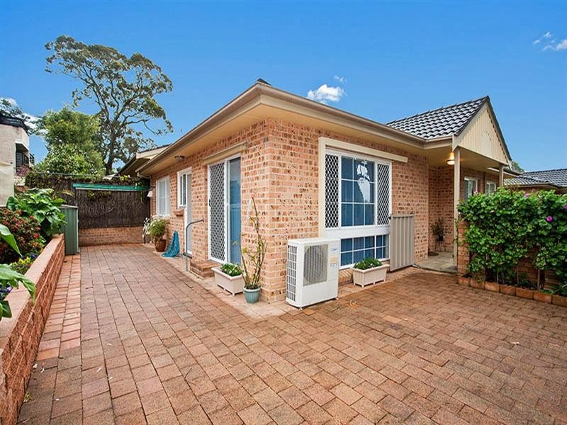 1/2 Strickland Street, Heathcote NSW 2233
