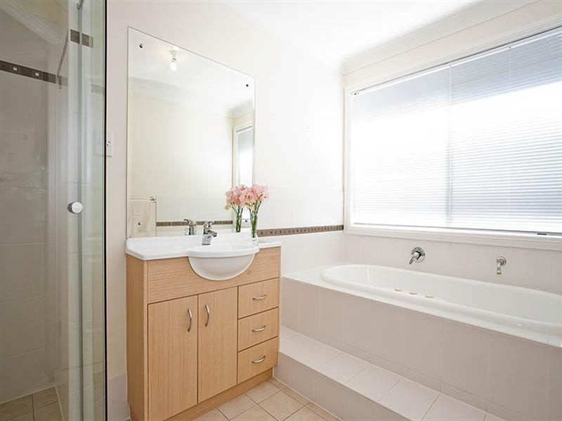 7 Grevillea Grove, Heathcote NSW 2233