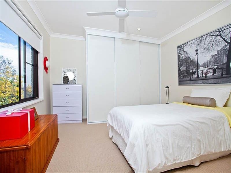 13 Lindsay Gordon Place, Heathcote NSW 2233