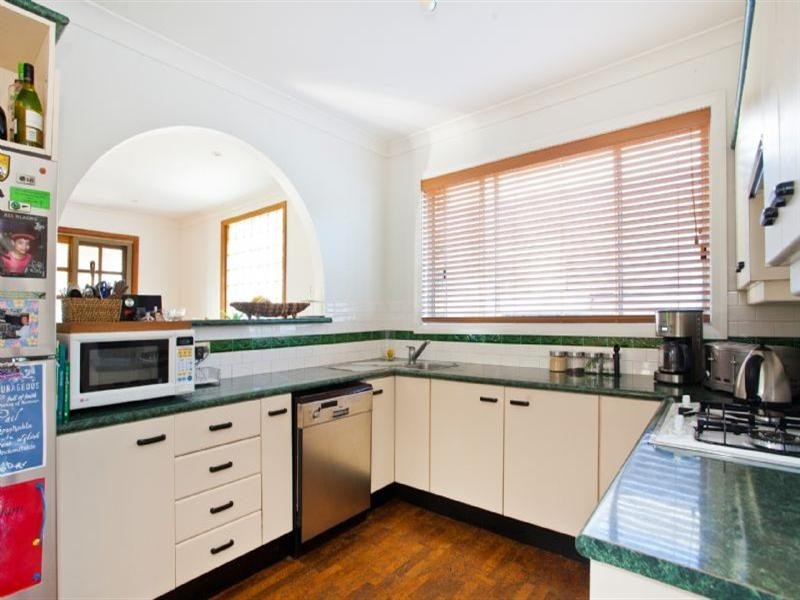 9 Sixth Avenue, Loftus NSW 2232