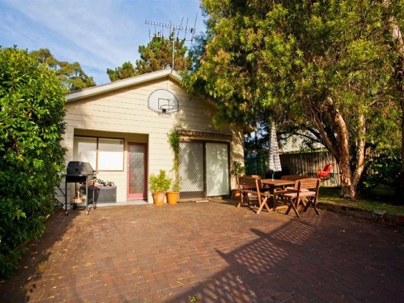 9 Sixth Avenue, Loftus NSW 2232