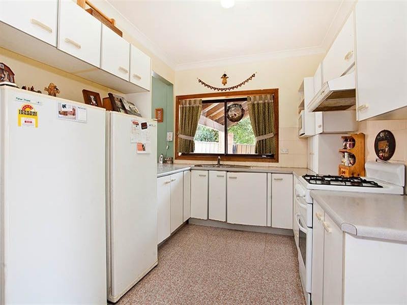 16 Bullecourt Avenue, Engadine NSW 2233