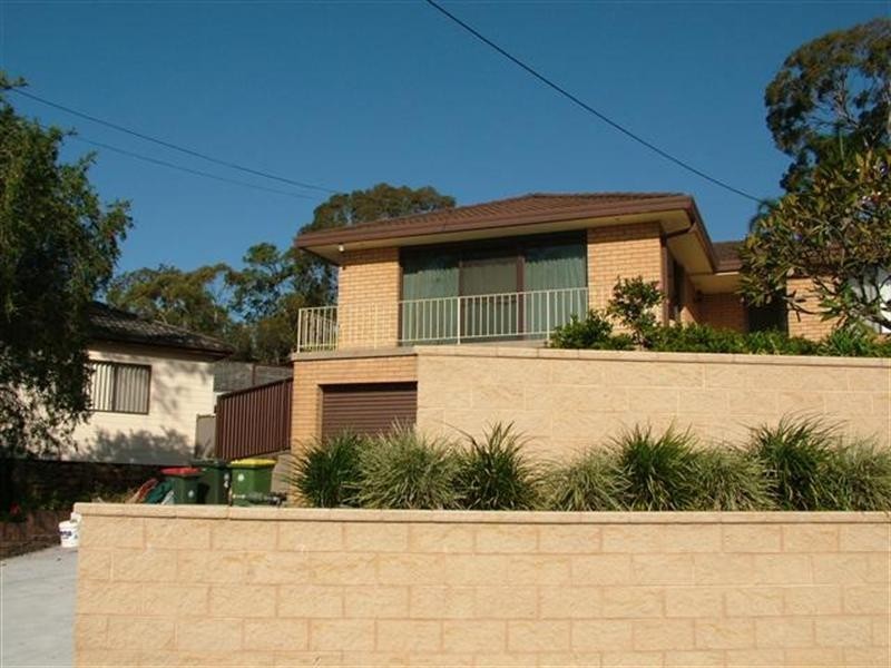 4 Larool Place, Engadine NSW 2233