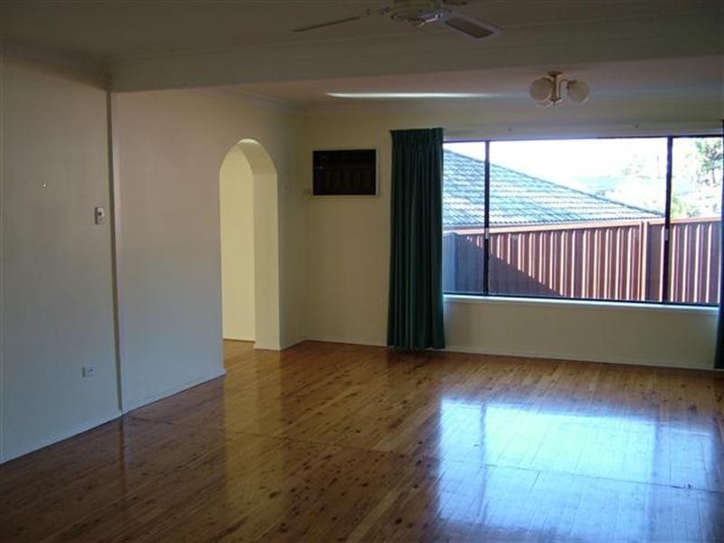 4 Larool Place, Engadine NSW 2233