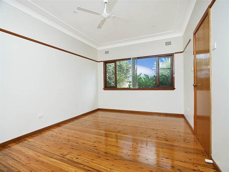 2 Yanagang Street, Waterfall NSW 2233