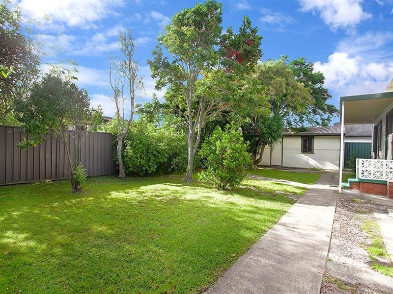 2 Yanagang Street, Waterfall NSW 2233