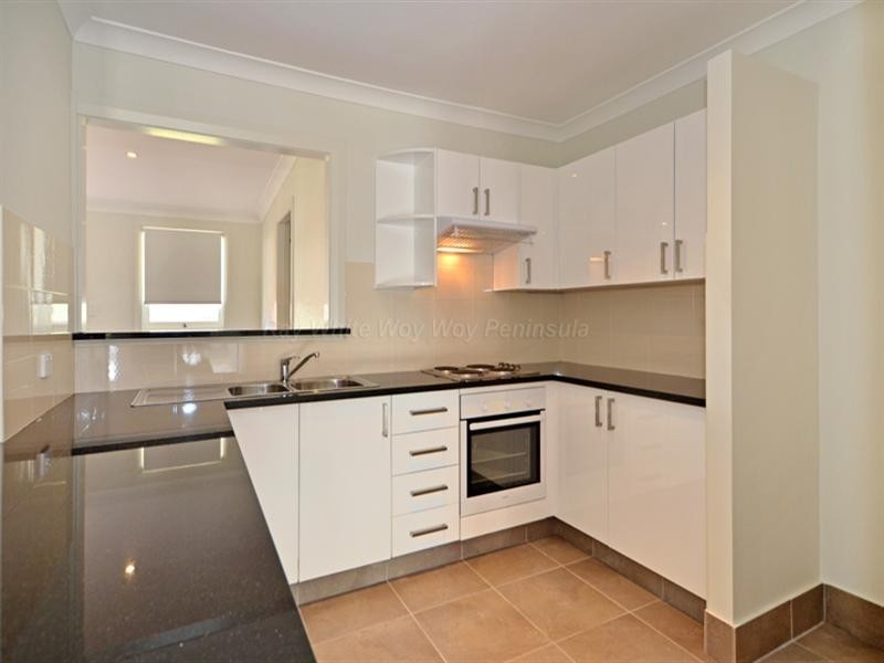 7 Macleay Avenue, Woy Woy NSW 2256