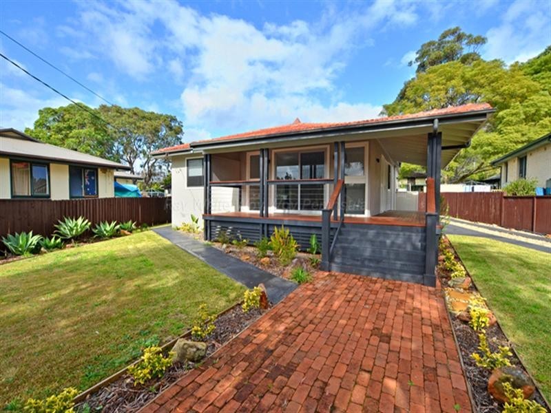 7 Macleay Avenue, Woy Woy NSW 2256