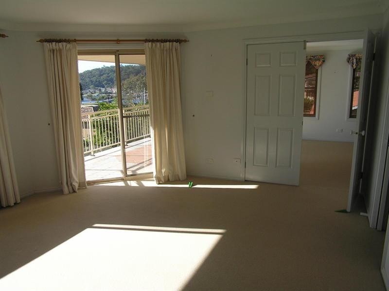 34 Daley Avenue, Daleys Point NSW 2257