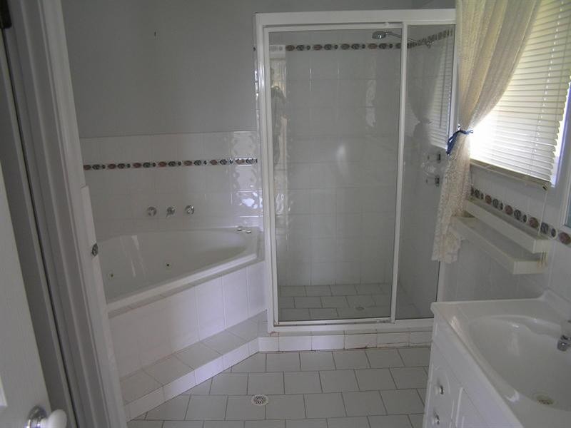 34 Daley Avenue, Daleys Point NSW 2257