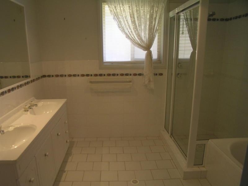 34 Daley Avenue, Daleys Point NSW 2257