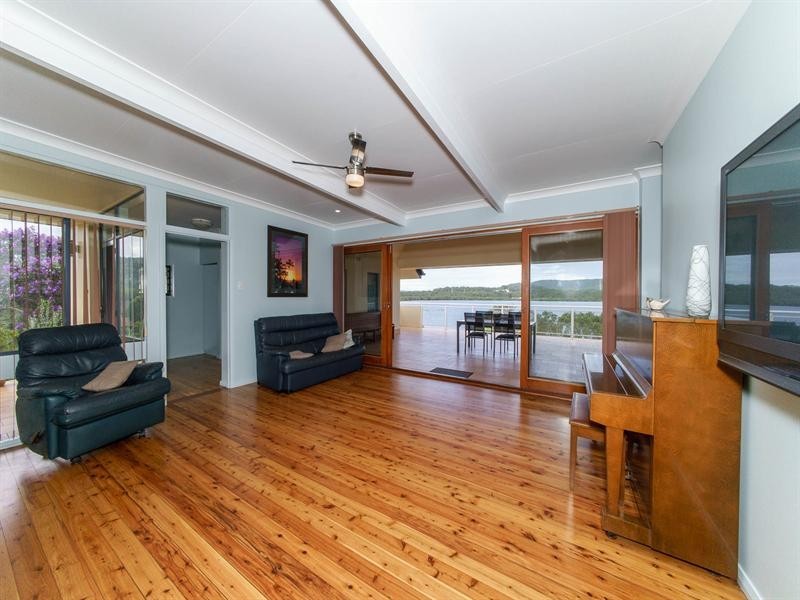 18 Sierra Crescent, East Gosford NSW 2250