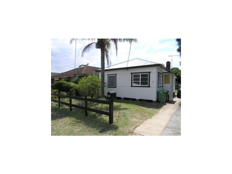 39 Wellington Street, Umina Beach NSW 2257