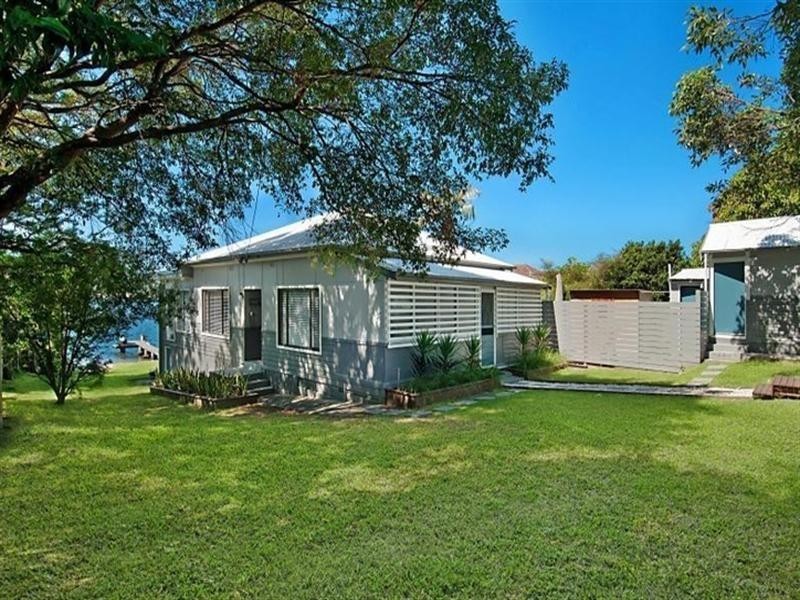 17 Cedar Crescent, Blackwall NSW 2256
