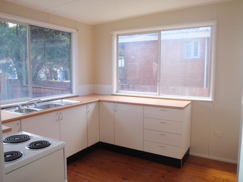 39 Barrenjoey, Ettalong Beach NSW 2257