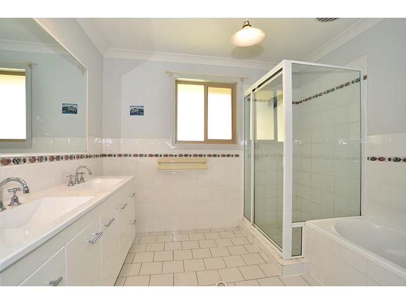 34 Daley Avenue, Daleys Point NSW 2257