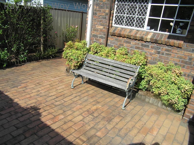 2/21 Kingsley Avenue, Woy Woy NSW 2256