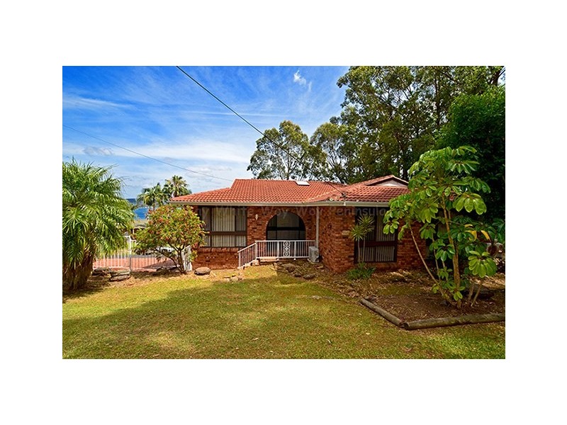 2 Daley Avenue, Daleys Point NSW 2257