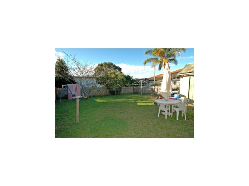 223 & 223A Ocean View Road, Ettalong Beach NSW 2257